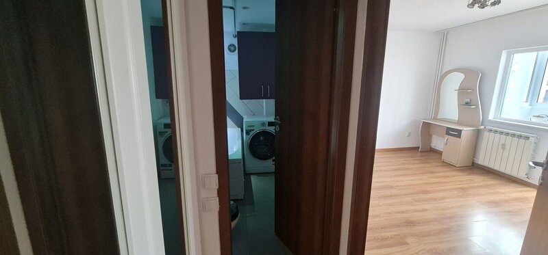 Decebal 3 camere Decomandat