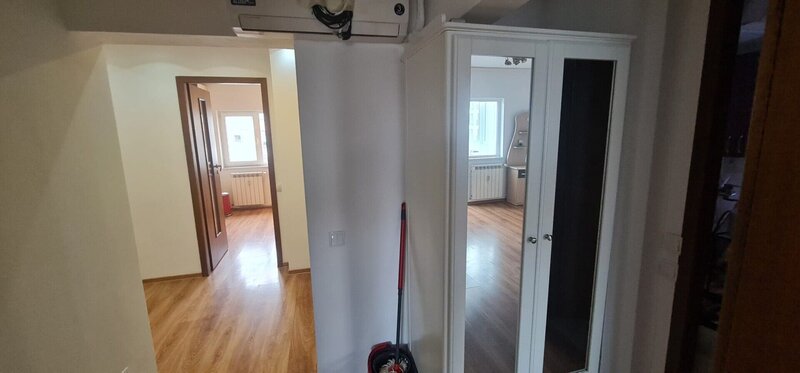 Decebal 3 camere Decomandat