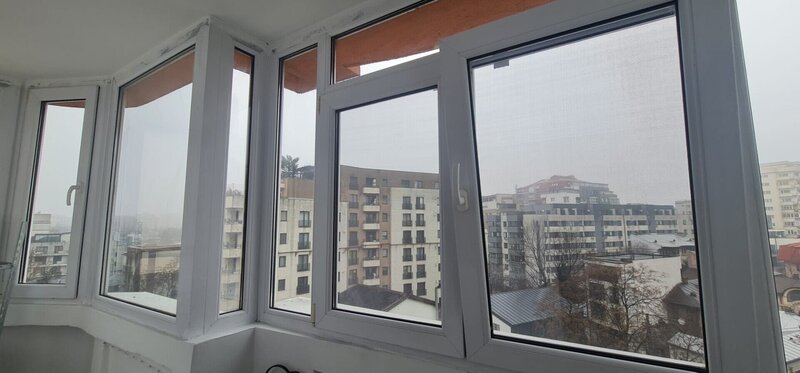 Decebal 3 camere Decomandat